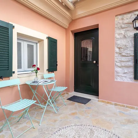 Sole - Near Corfu Port شقة *