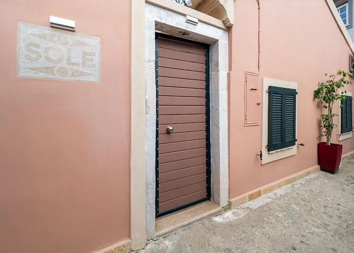 Sole - Near Corfu Port شقة *